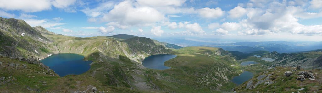 Vistas panorámicas de los Siete lagos de Rila, Fuente: Wikipedia