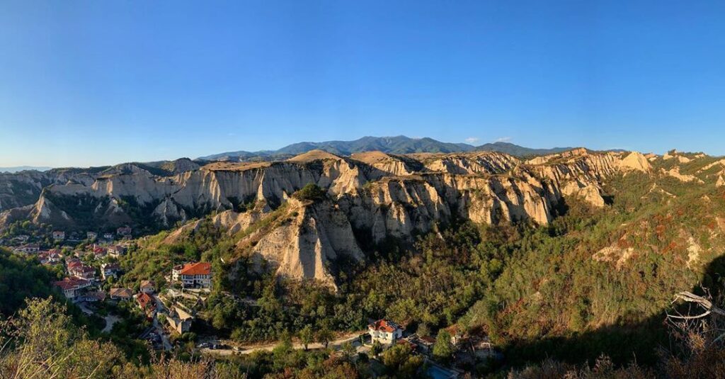 Las mejores excursiones de 1 día de Sofía. La ciudad de Melnik, Fuente: @kosta_bk-Instagram